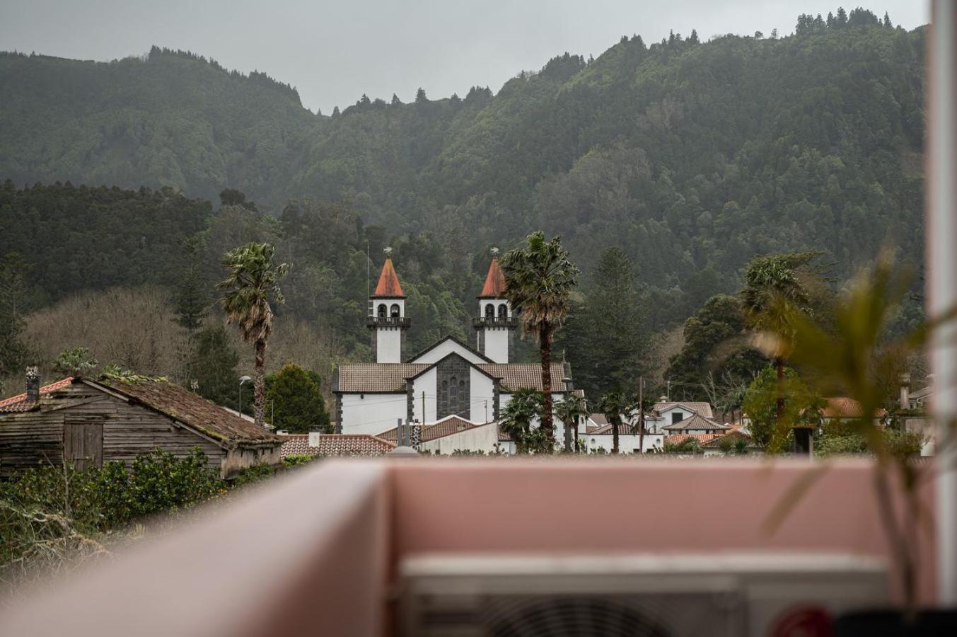 Natural Living Vacations Furnas  Buitenkant foto